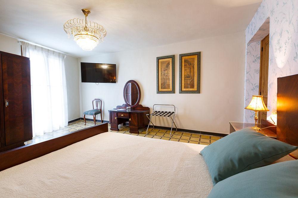 Hotel Villa San Jorge Azanúy エクステリア 写真